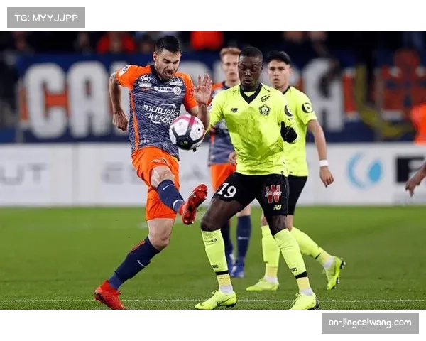 兰斯对阵蒙彼利埃比赛第35分钟,主队因一次盯人交接失误导致丢球 兰斯对阵蒙彼利埃比赛第35分钟,主队因一次盯人交接失误导致丢球